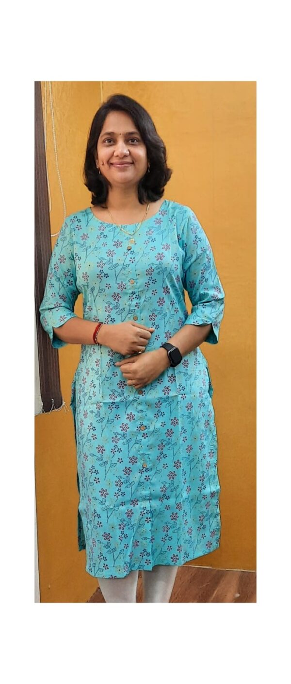 Kurti Flower Model - Straight Cut Boat Neck - Godzee